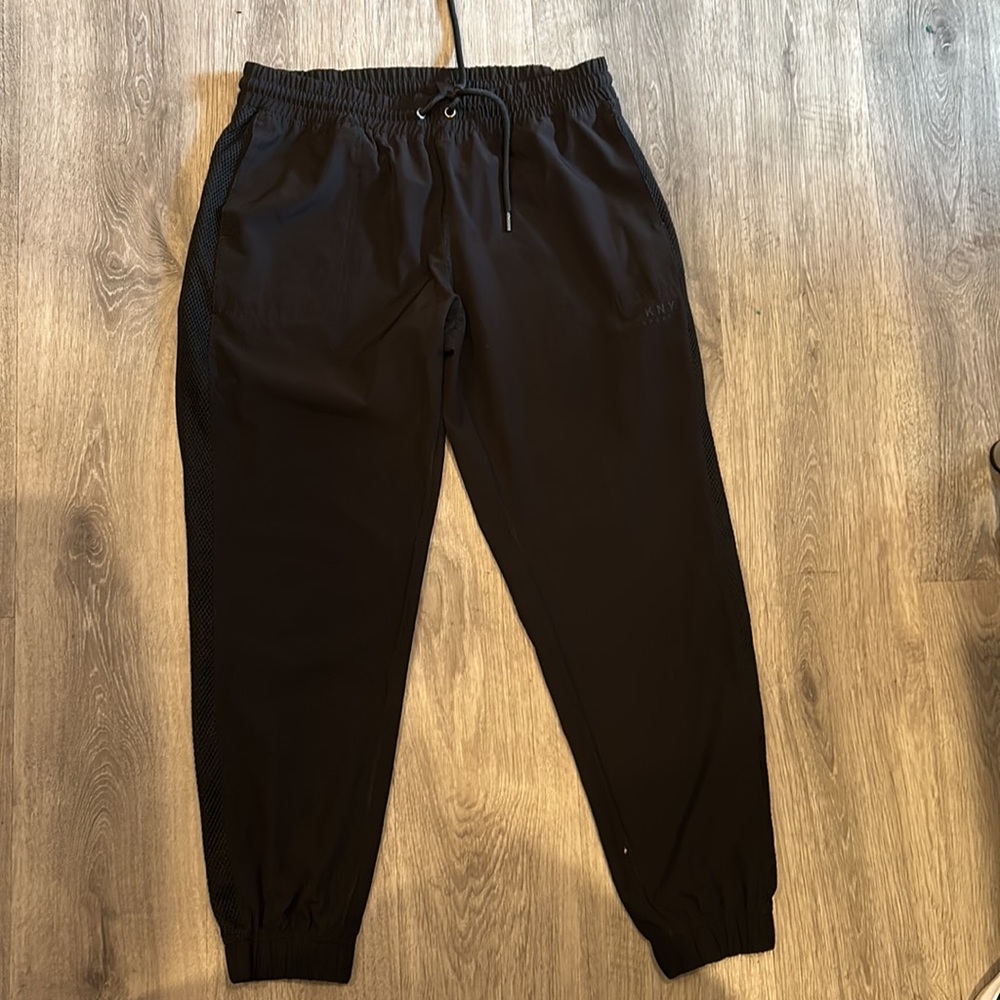 DNKY black joggers in good condition, barely worn